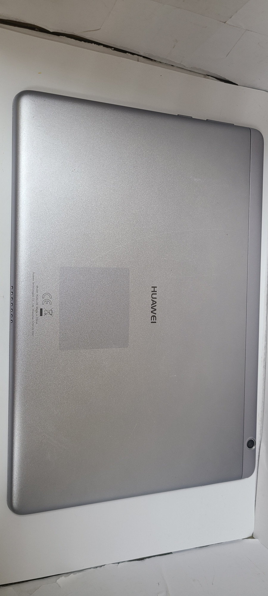 Планшет Huawei MediaPad T3 10 LTE (AGS-L09) 2/16Gb 2