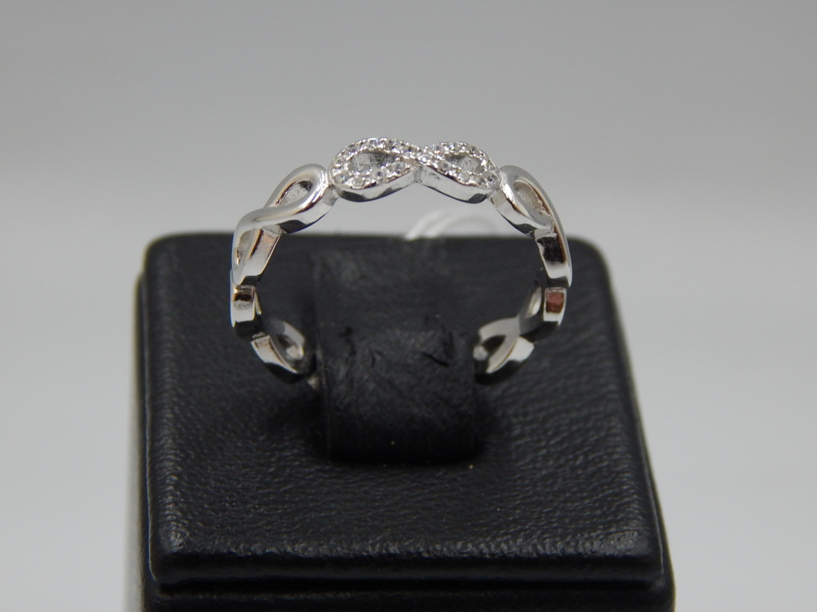Серебряное кольцо с цирконием (30537417) 2