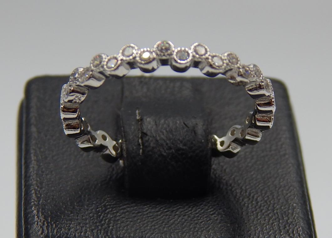 Серебряное кольцо с цирконием (31270889) 0