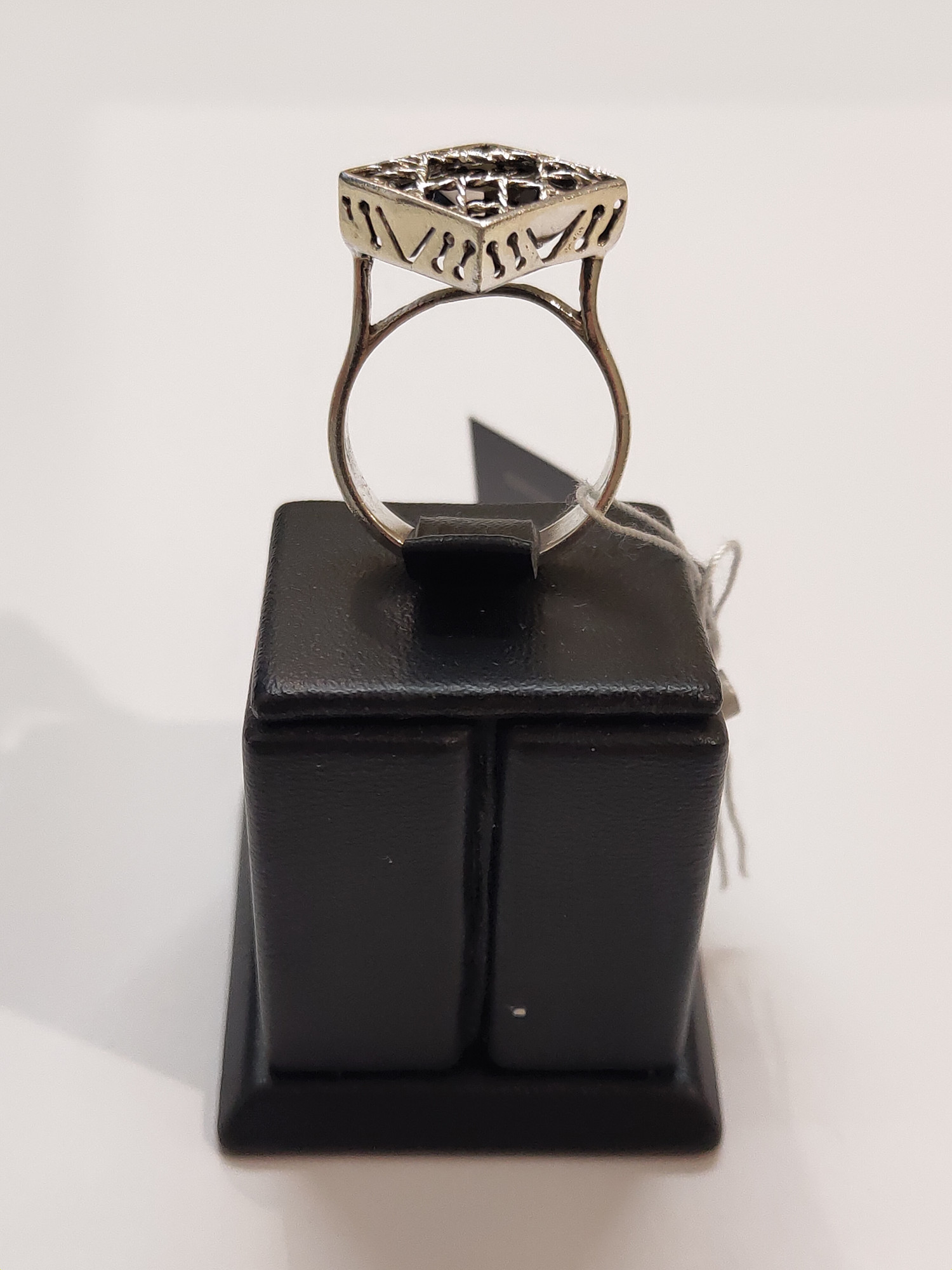 Серебряное кольцо с цирконием (30614863) 8