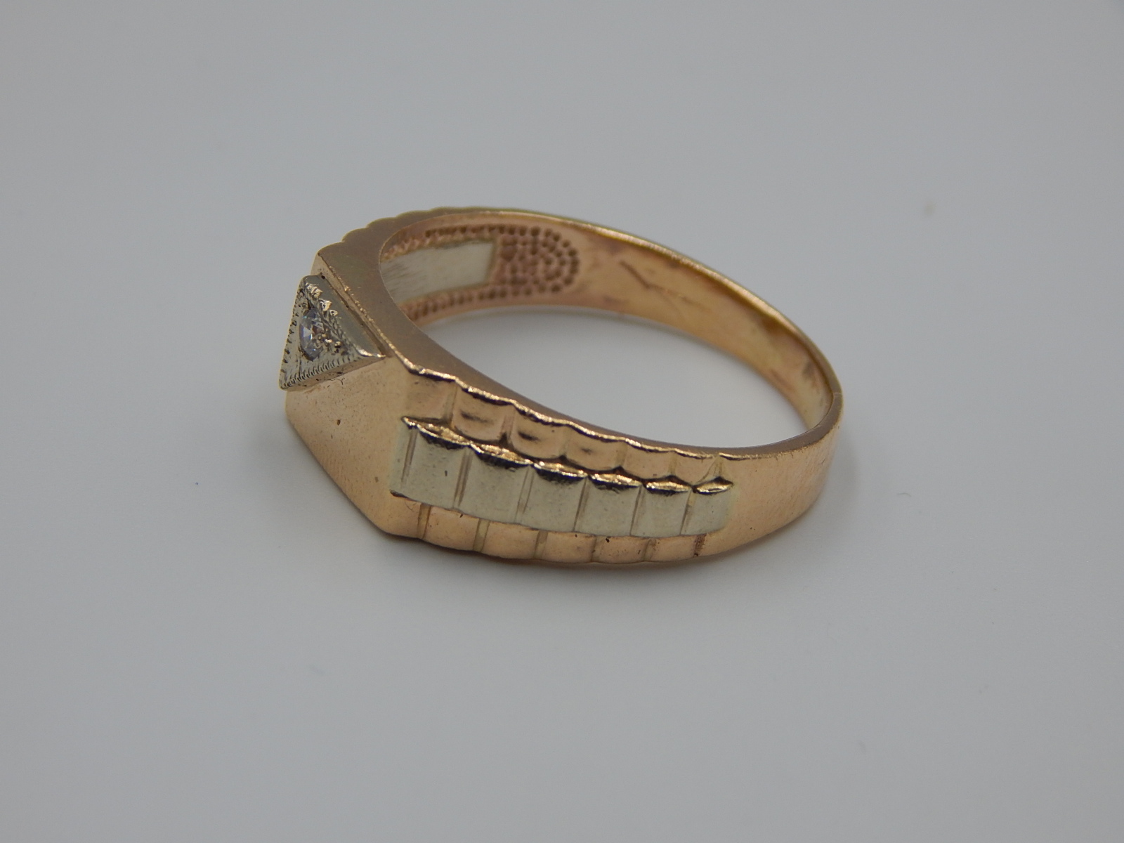 Перстень из красного и белого золота с цирконием (33952849) 3