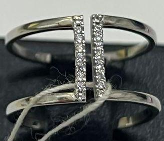 Серебряное кольцо с цирконием (30525414) 0