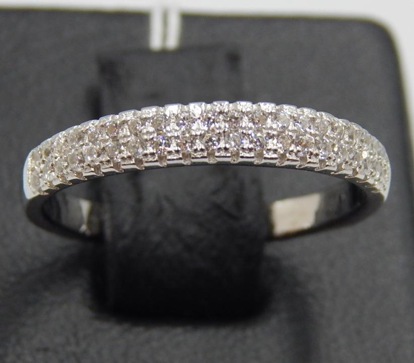Серебряное кольцо с цирконием (30536959) 0