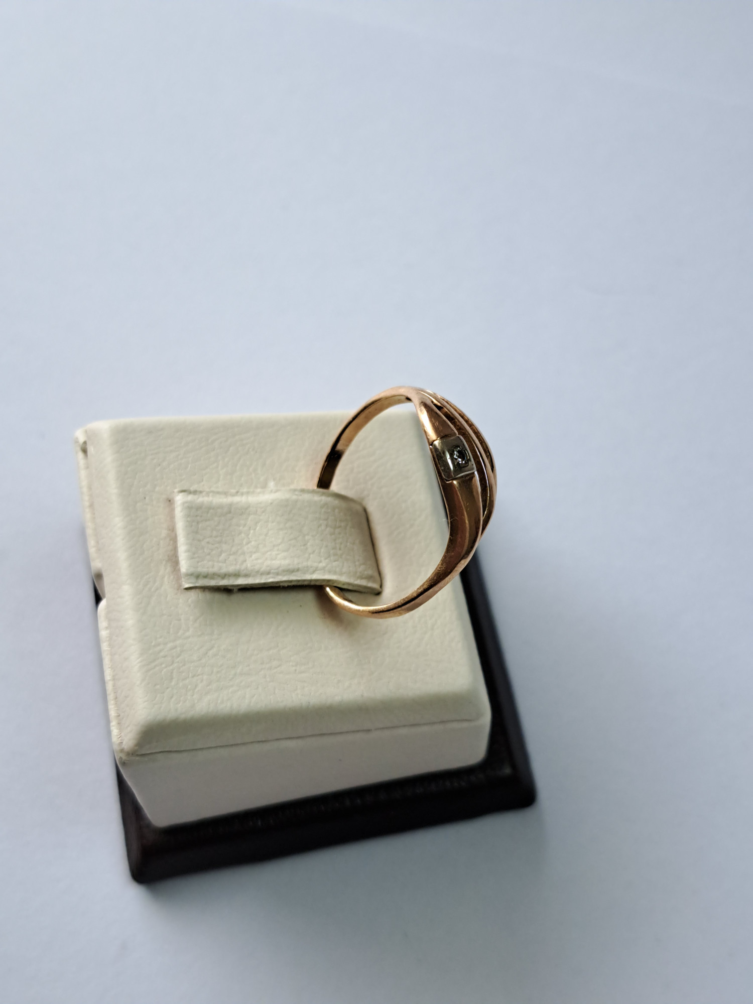 Кольцо из красного и белого золота с цирконием (33813519)  1