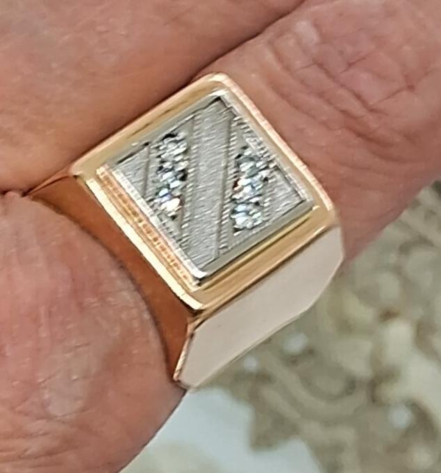 Перстень из красного и белого золота с бриллиантом (-ми) (32657893) 10