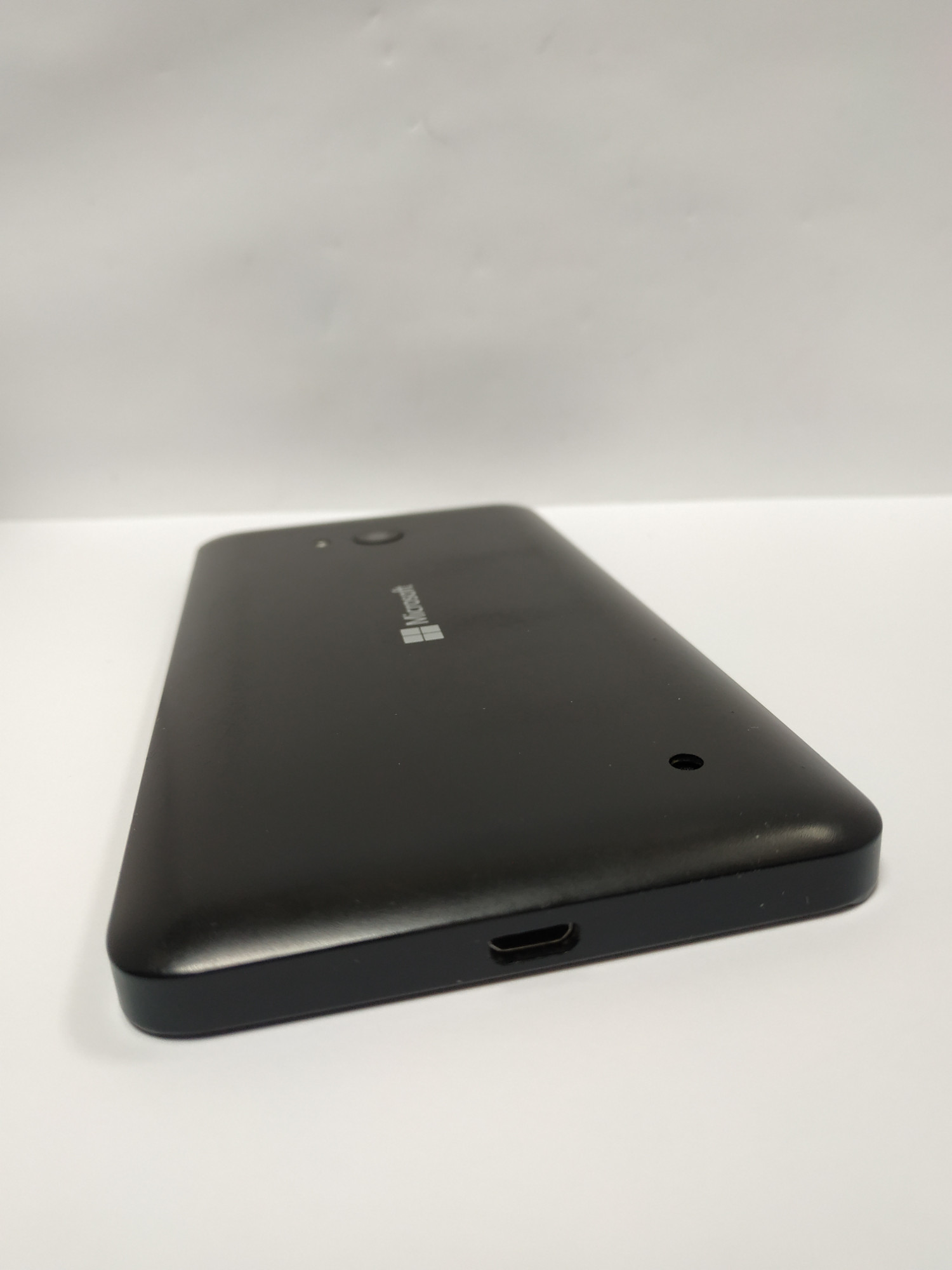 Microsoft Lumia 640 LTE (RM-1072, RM-1073) 1/8Gb  7