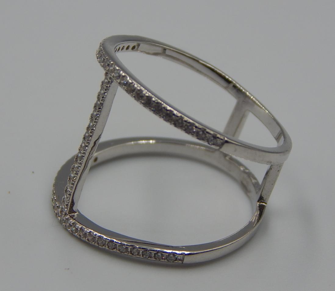 Серебряное кольцо с цирконием (33725421) 2