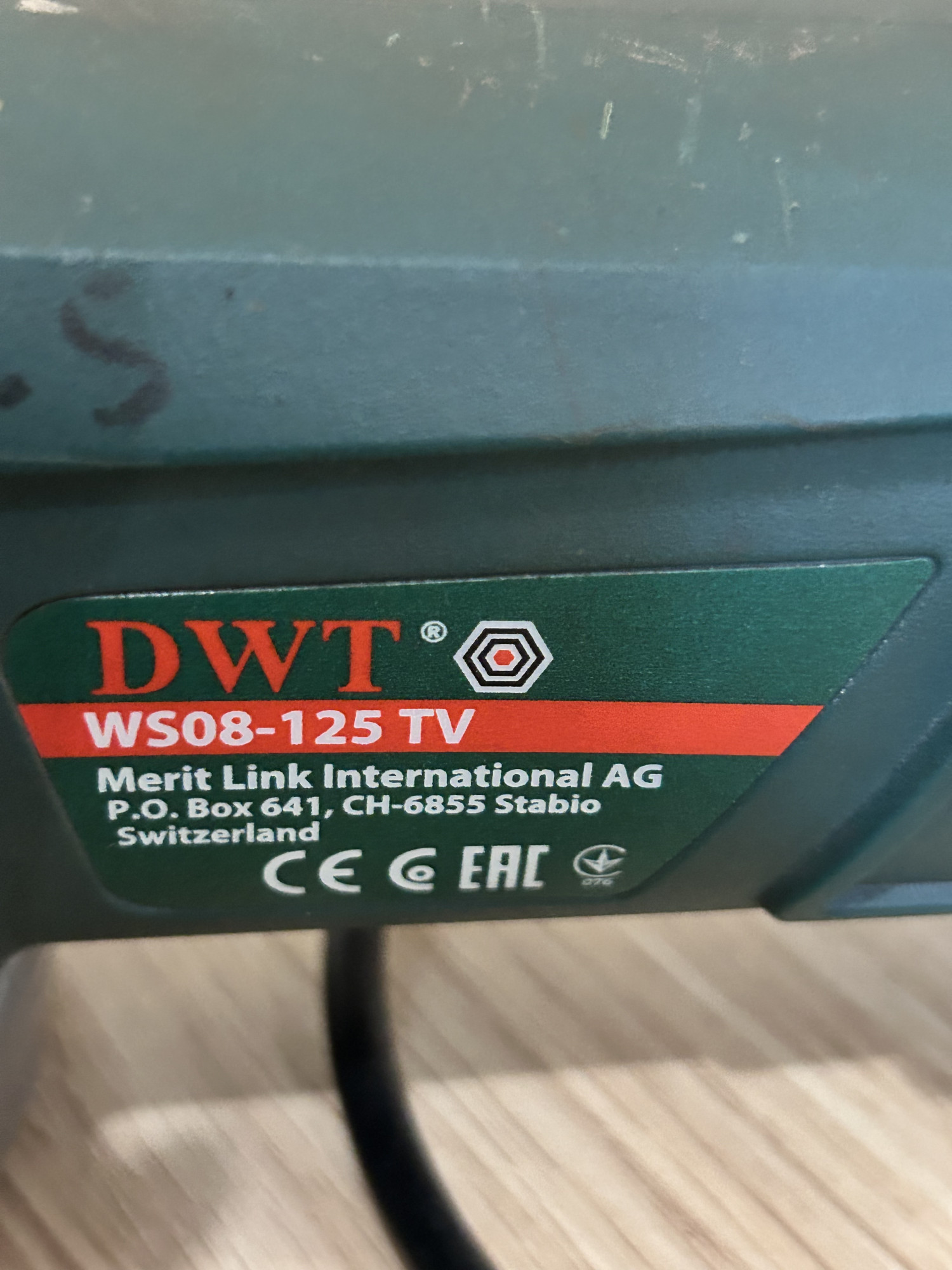 Болгарка (угловая шлифмашина) DWT WS08-125 TV 1