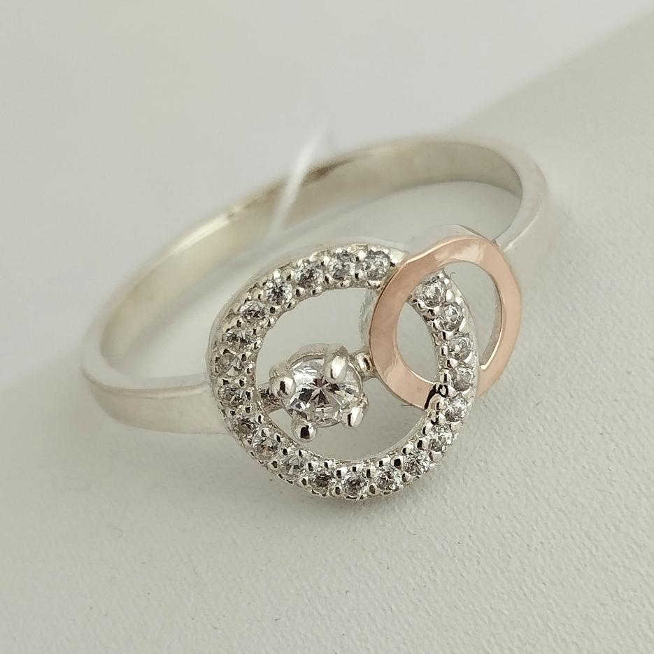 Серебряное кольцо с золотой вставкой и цирконием (33894130) 0