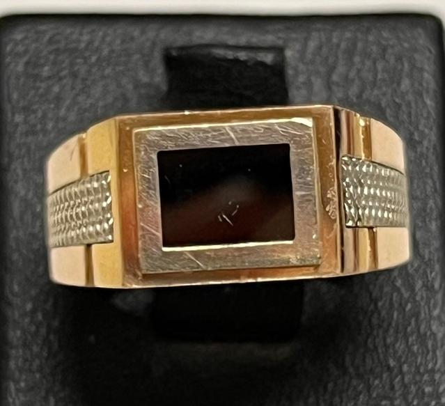 Перстень из красного и белого золота с ониксом (32390578)  0