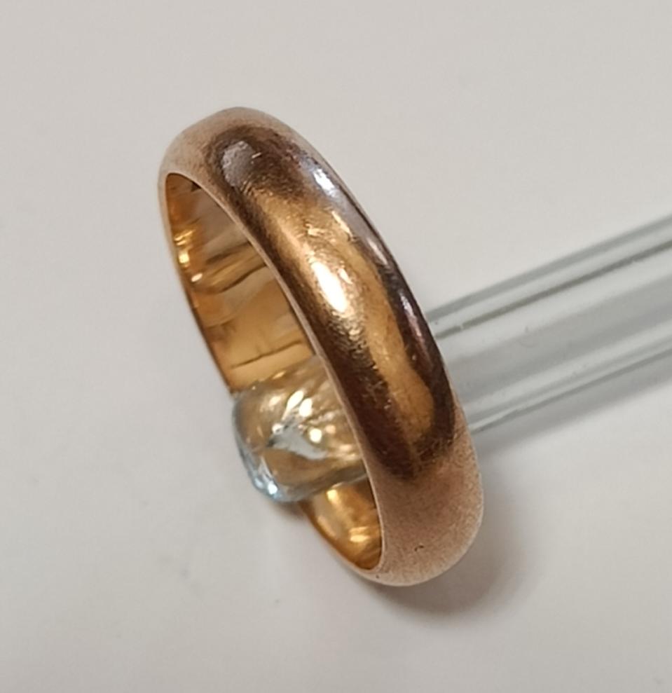 Обручальное кольцо из красного золота (33792172)  0