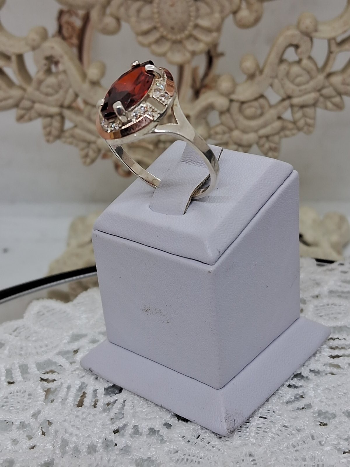 Серебряное кольцо с цирконием и позолотой (32819363) 1