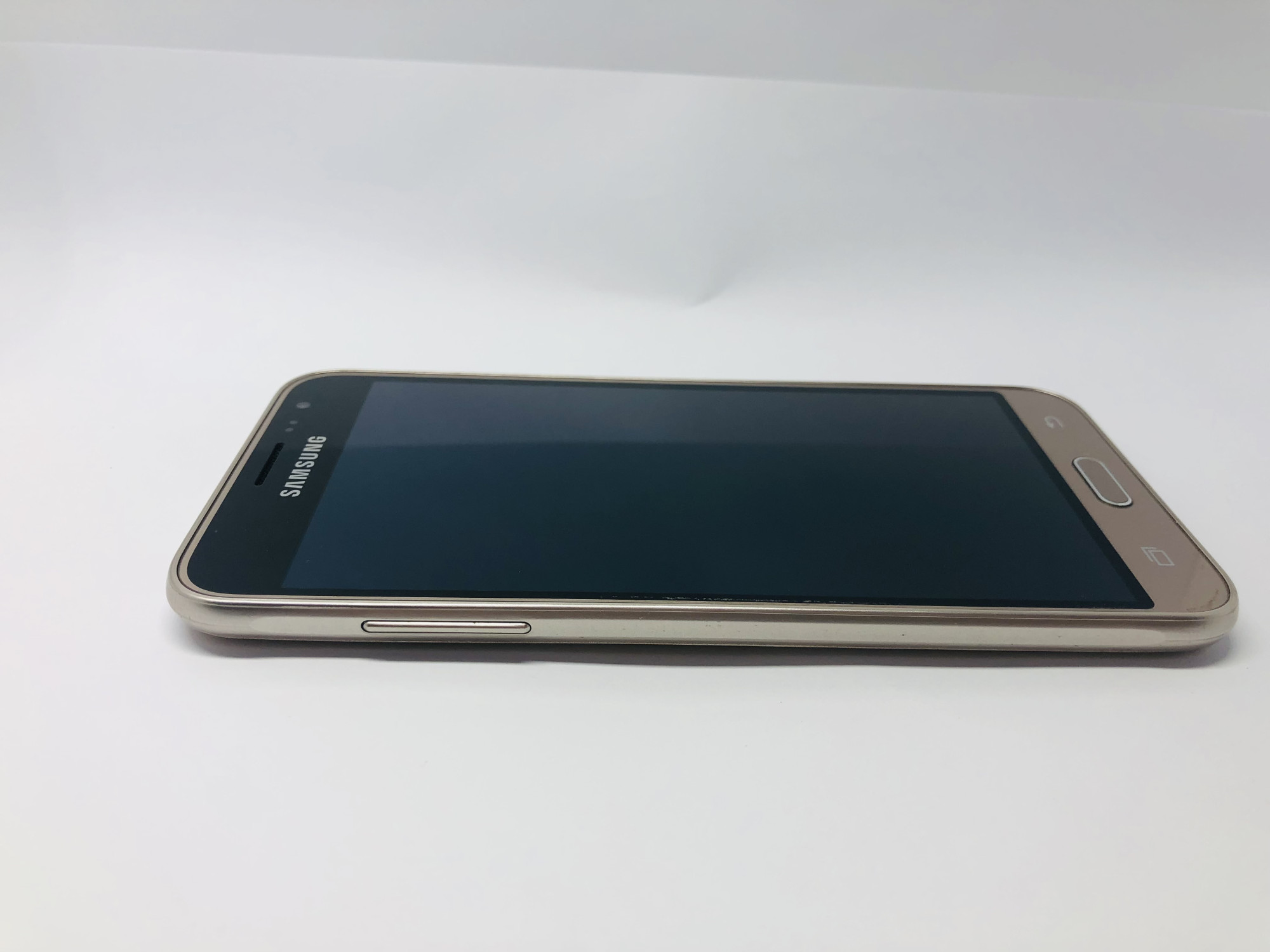Samsung Galaxy J3 2016 Gold (SM-J320HZDD) 1/8Gb  2