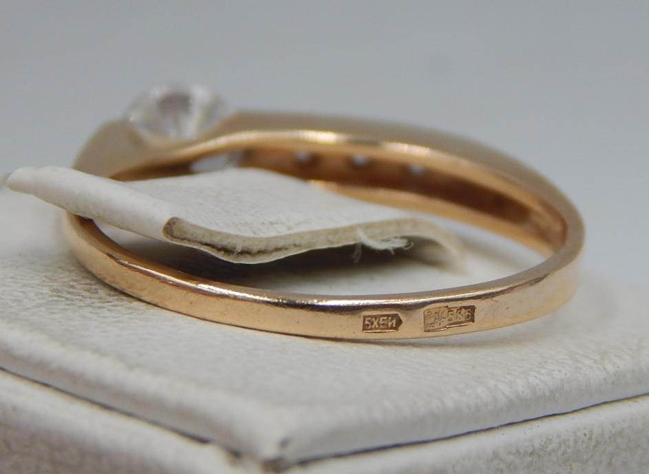 Перстень из красного золота с цирконием (30426390) 3