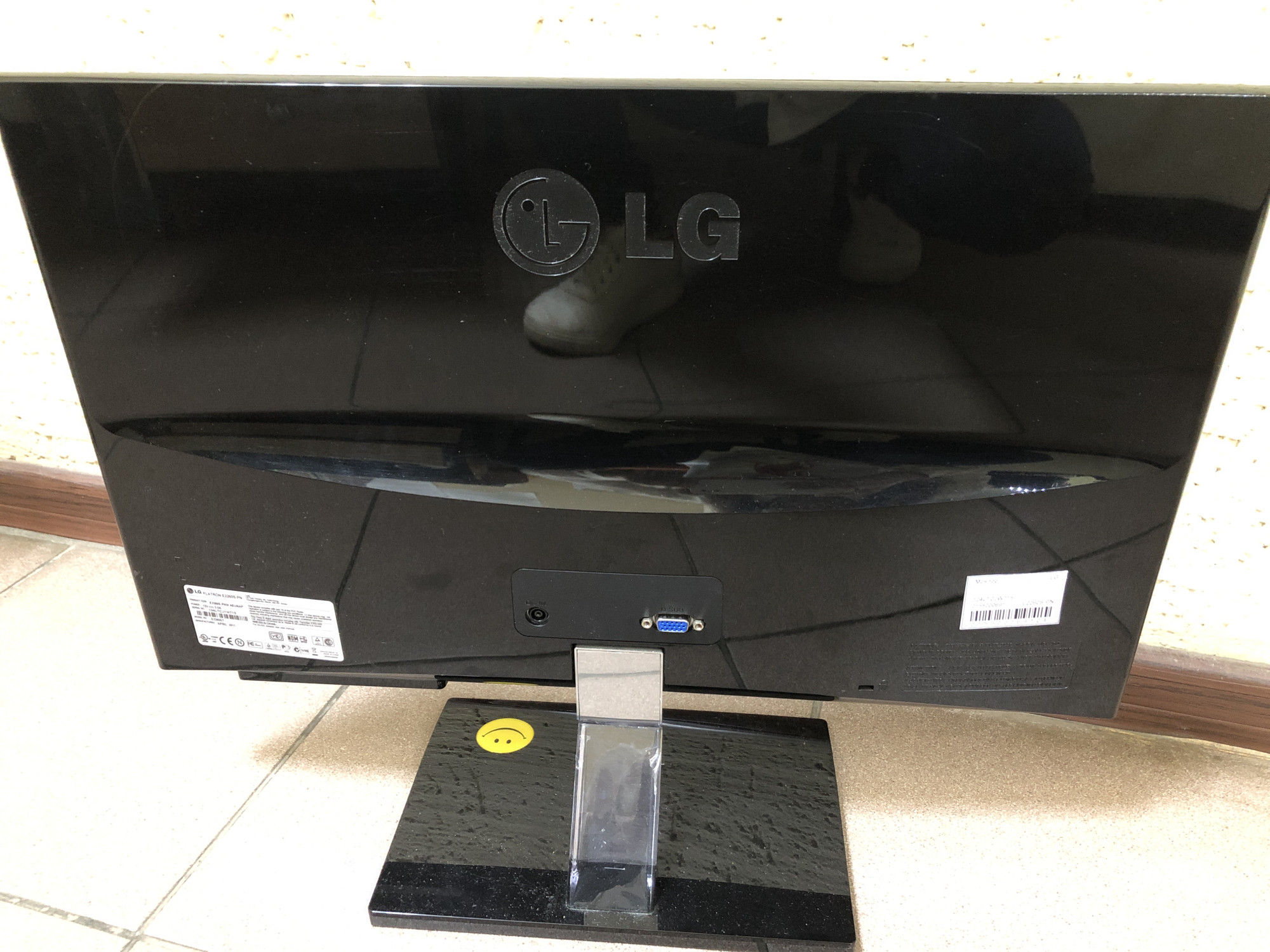 Монитор LG Flatron E2260S-PN 2
