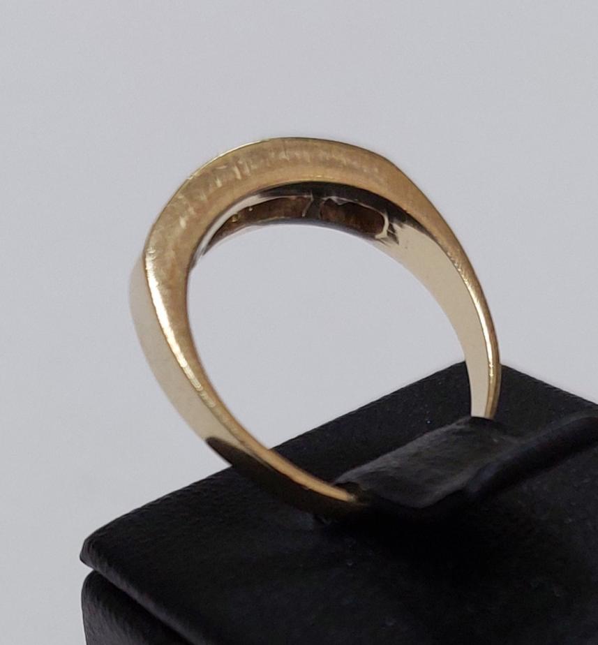 Кольцо из желтого золота с цирконием (33000585) 1