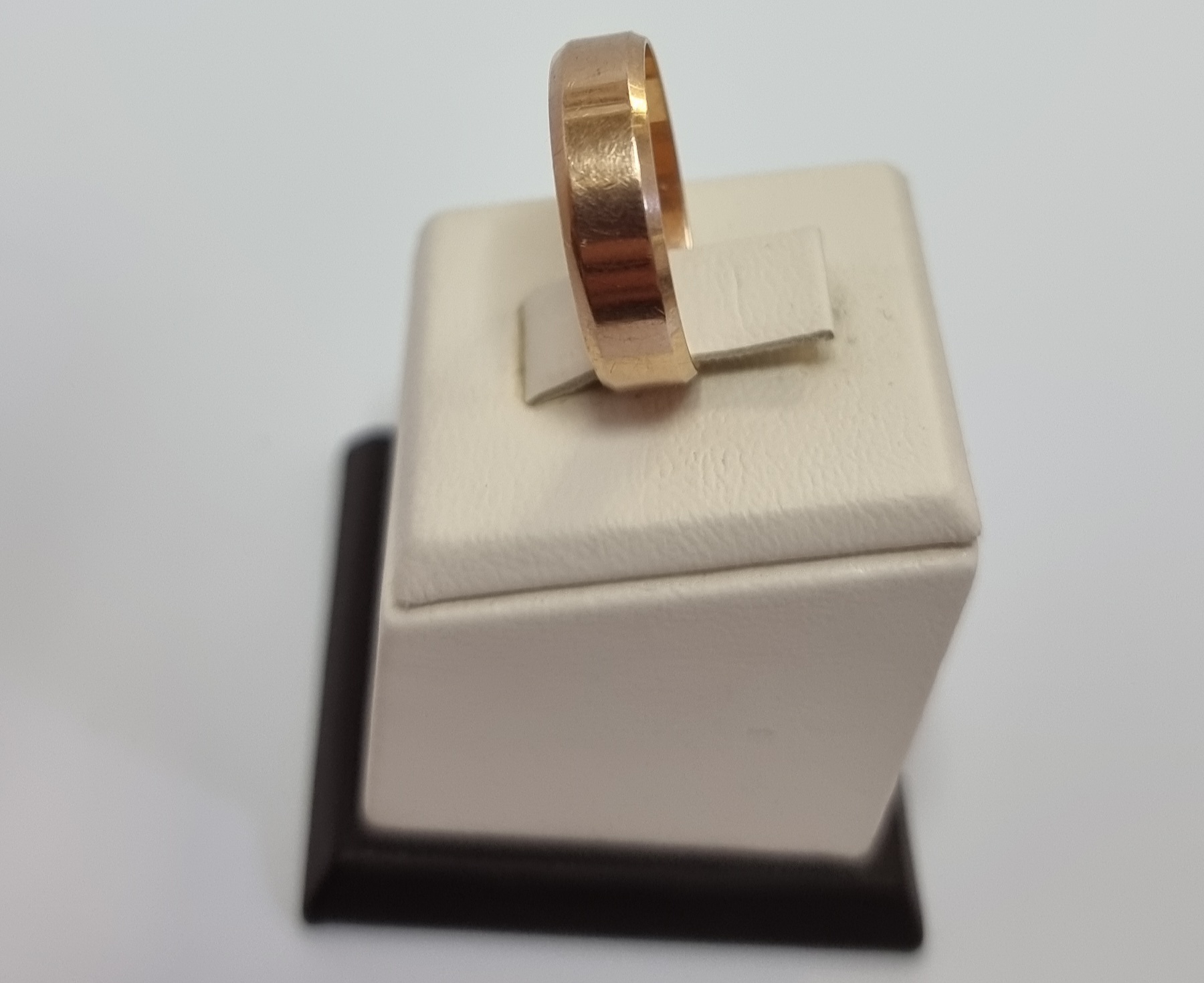 Обручальное кольцо из красного золота (33730272)  2