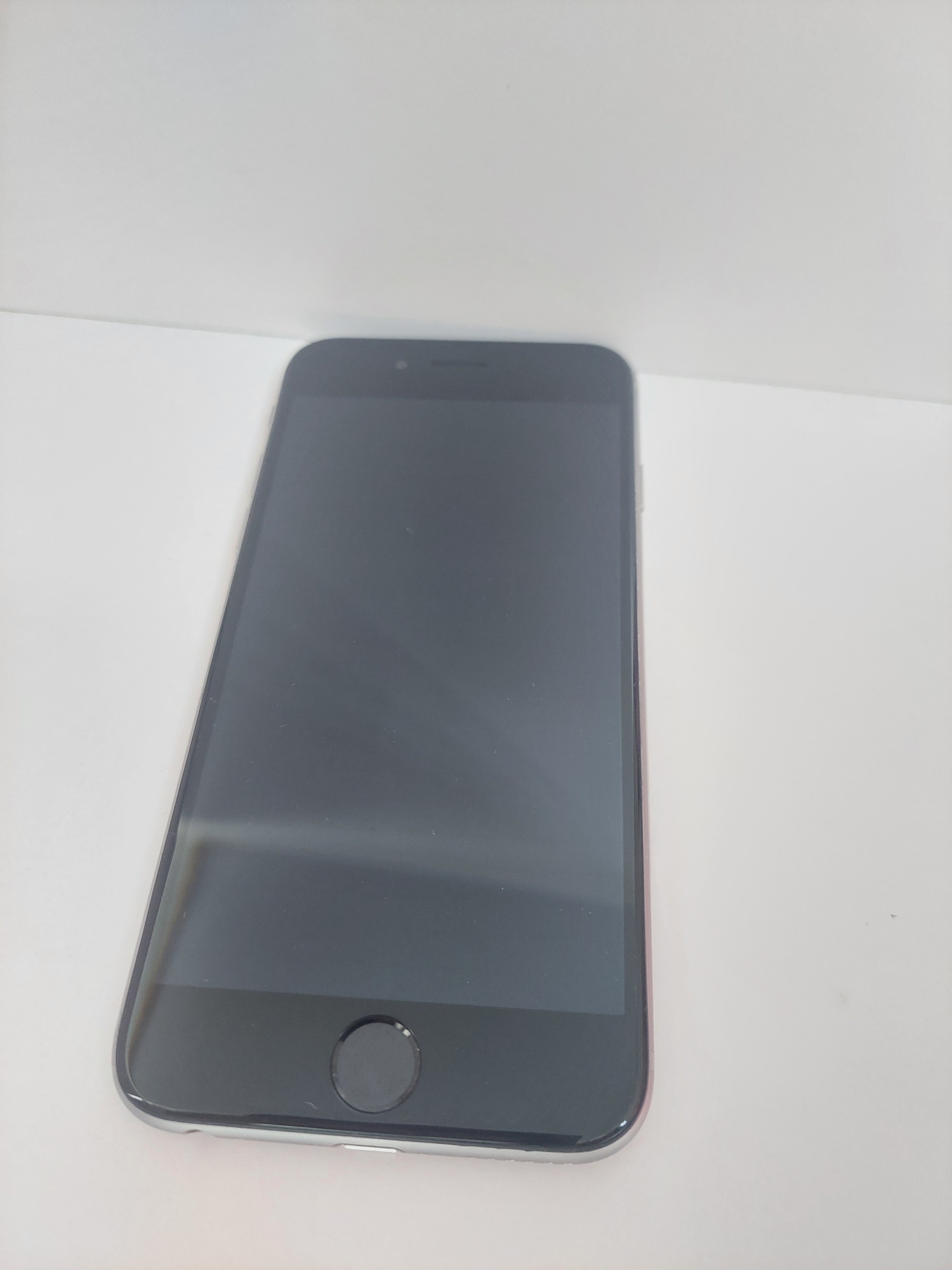Apple iPhone 6 32Gb Silver 1