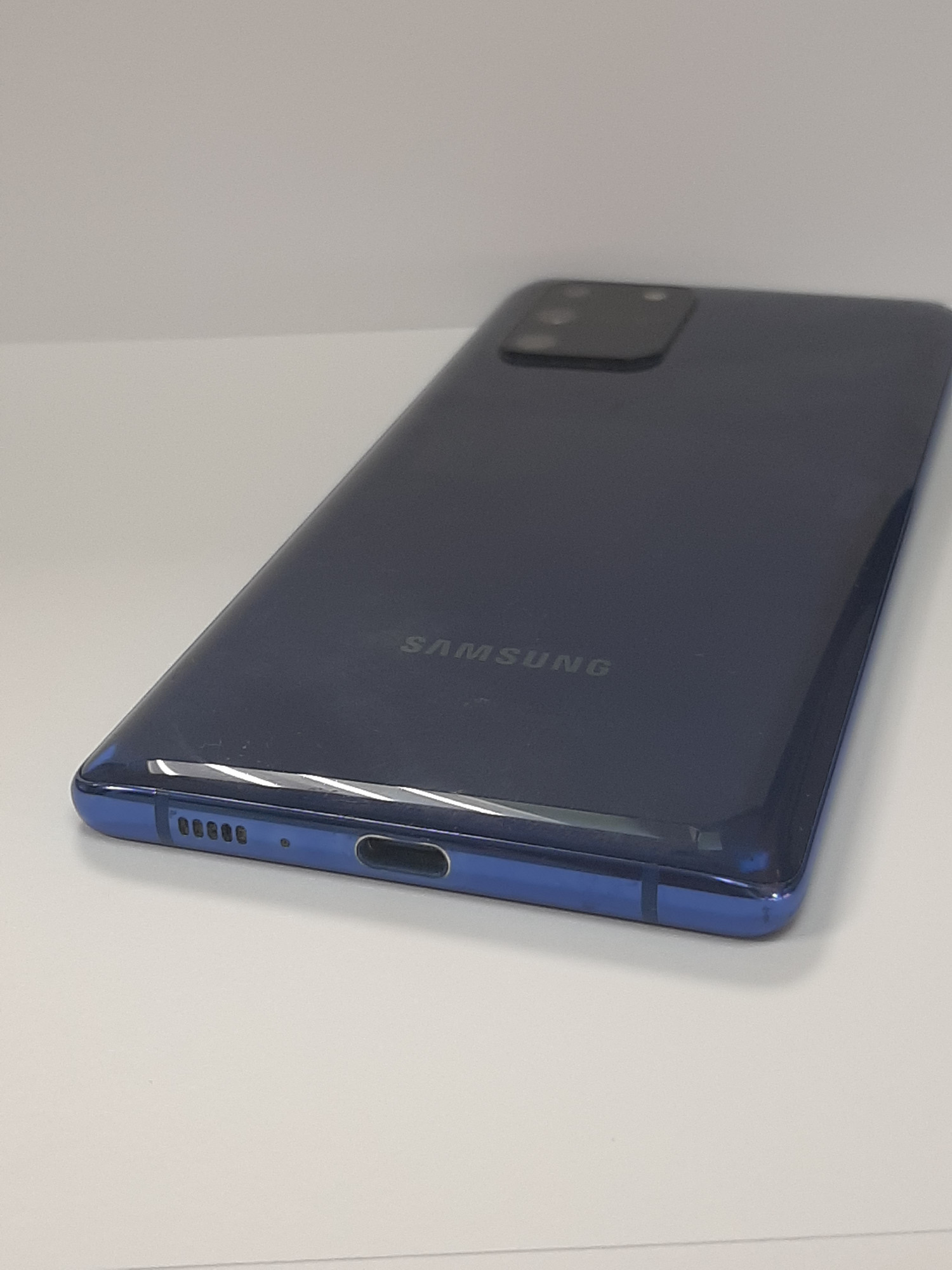 Samsung Galaxy S10 Lite (G770F) 6/128Gb Blue 2
