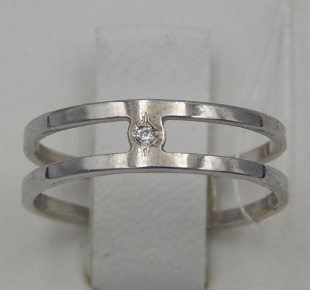 Серебряное кольцо с цирконием (30513440) 0