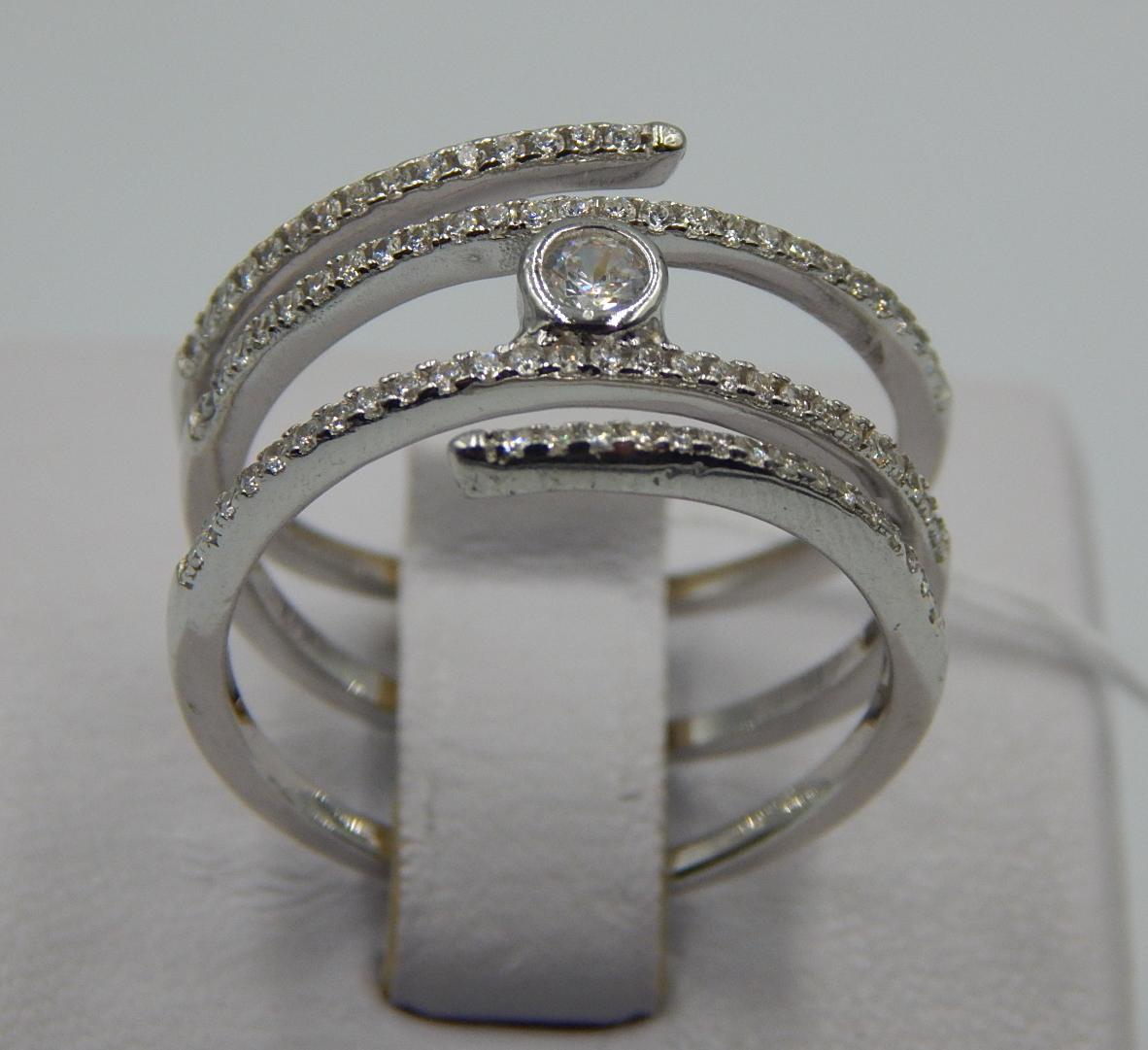 Серебряное кольцо с цирконием (32996788) 0