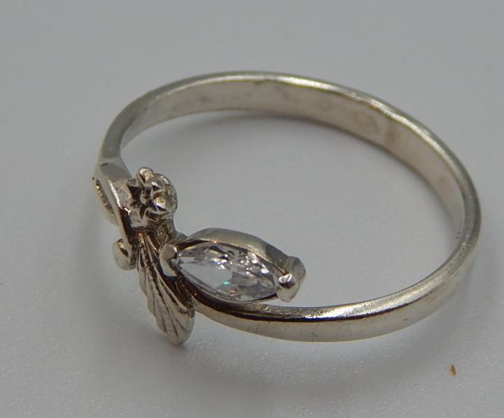 Серебряное кольцо с цирконием (32440681) 3