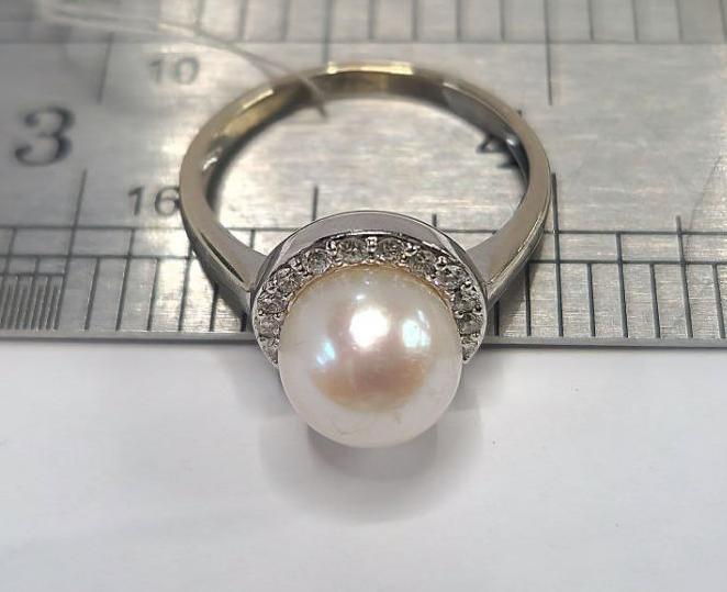 Каблучка з білого золота з перлами та діамантом (-ми) (32474326) 3