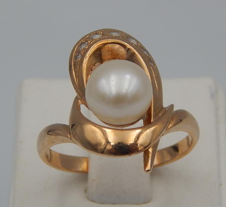 Кольцо из красного золота с жемчугом и цирконием (32394003) 0