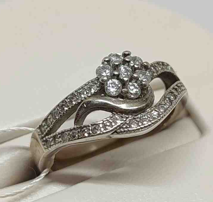 Серебряное кольцо с цирконием (30068177) 0