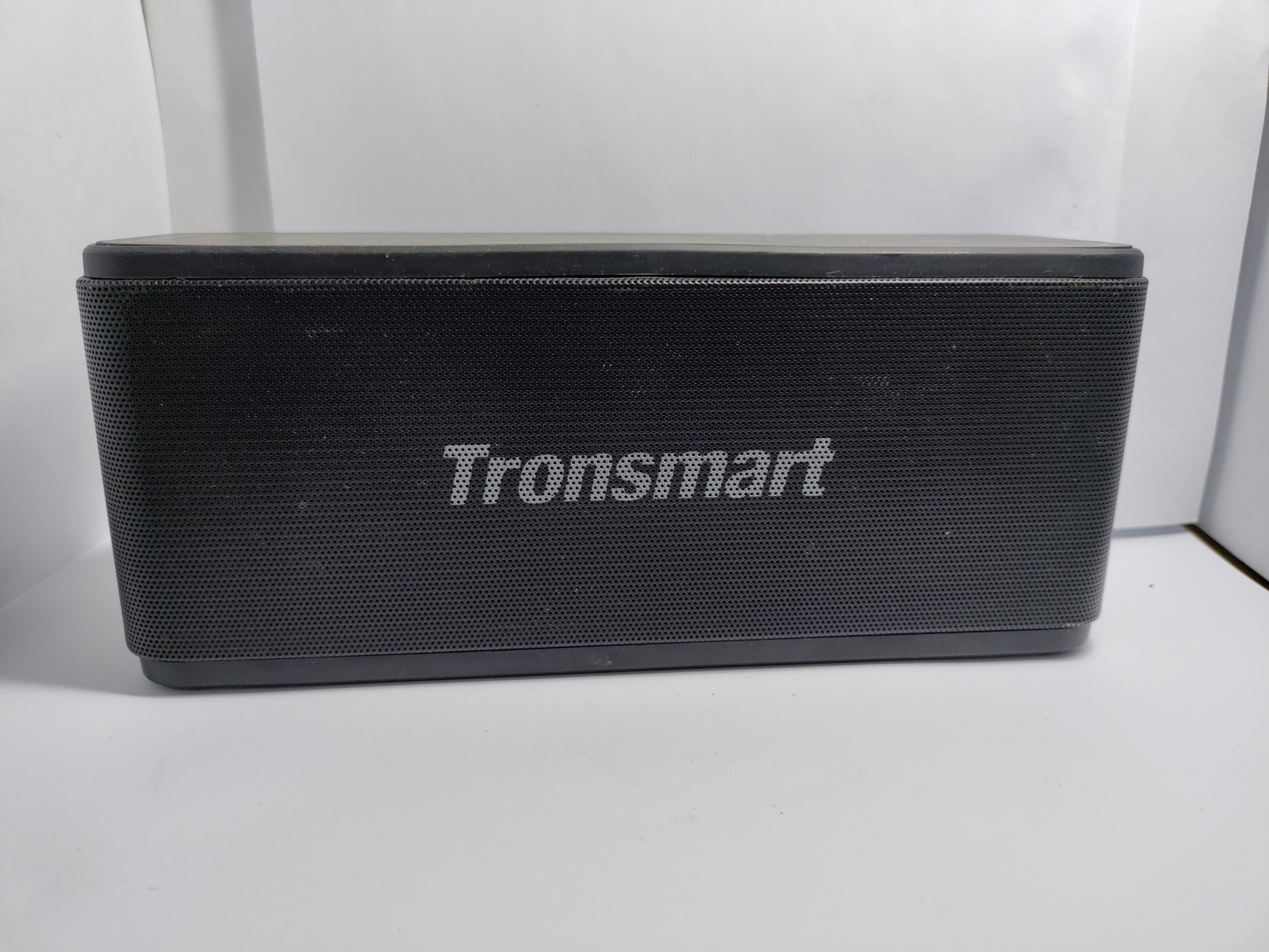 Портативна Bluetooth колонка Tronsmart Element Mega 0
