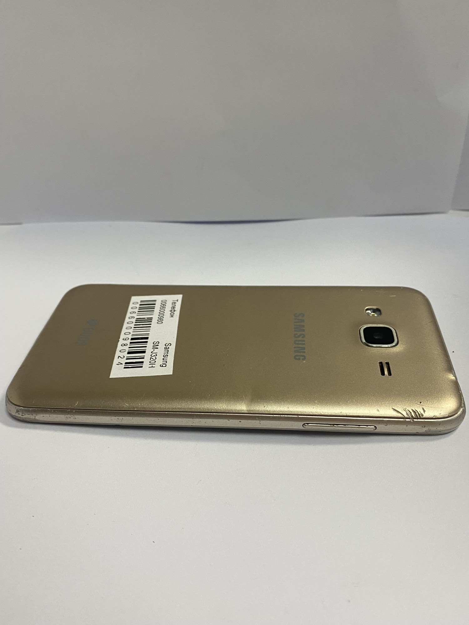 Samsung Galaxy J3 2016 Gold (SM-J320HZDD) 1/8Gb  2