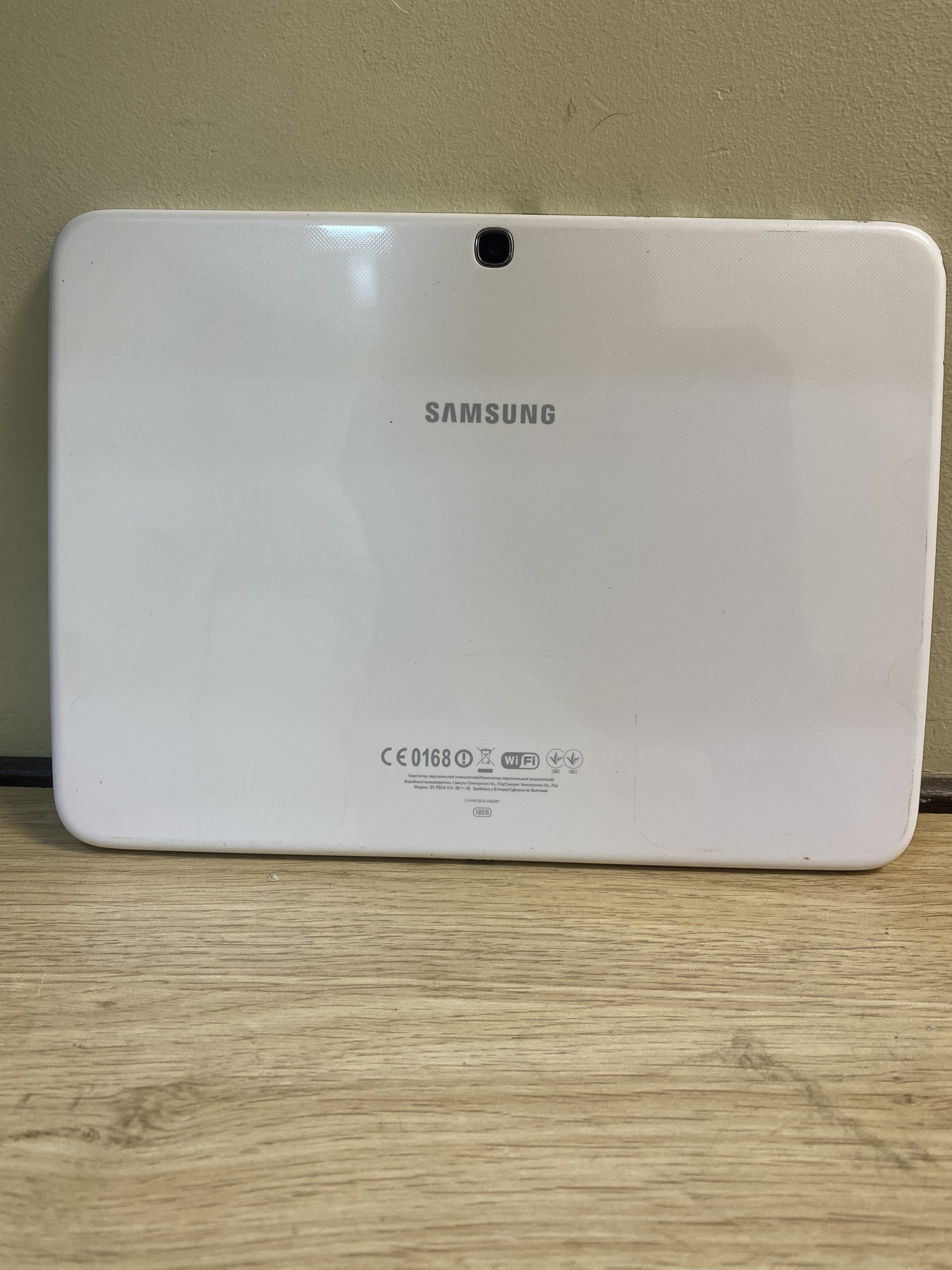 Планшет Samsung Galaxy Tab 3 (GT-P5210) 16Gb 1