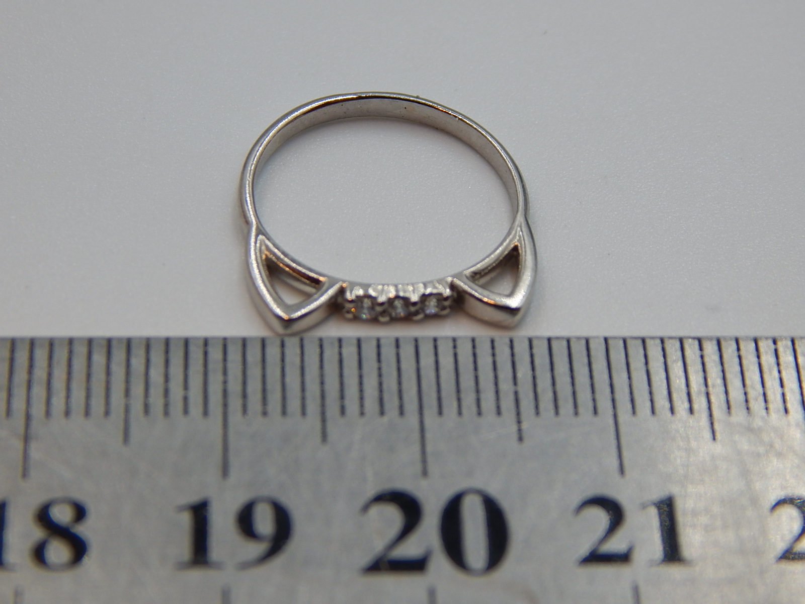 Серебряное кольцо с цирконием (31112558) 3