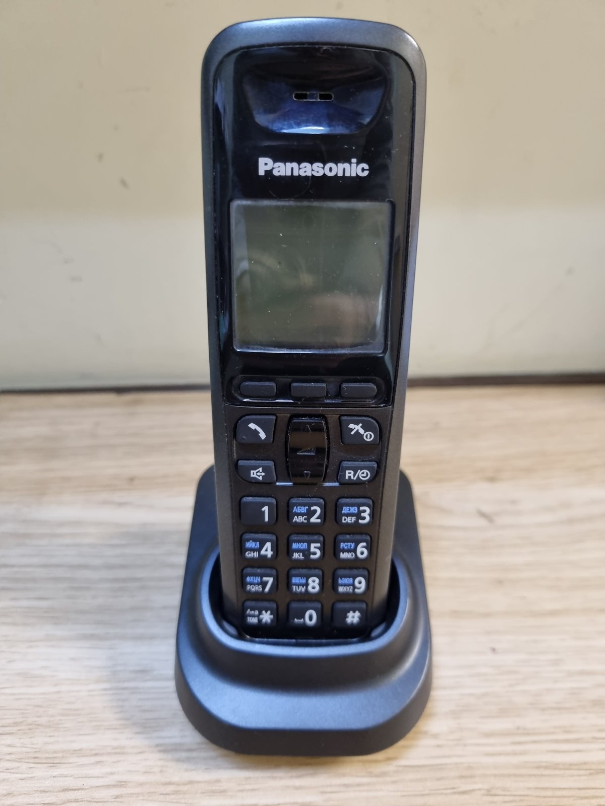 Телефон Panasonic KX-TG6461UA 1