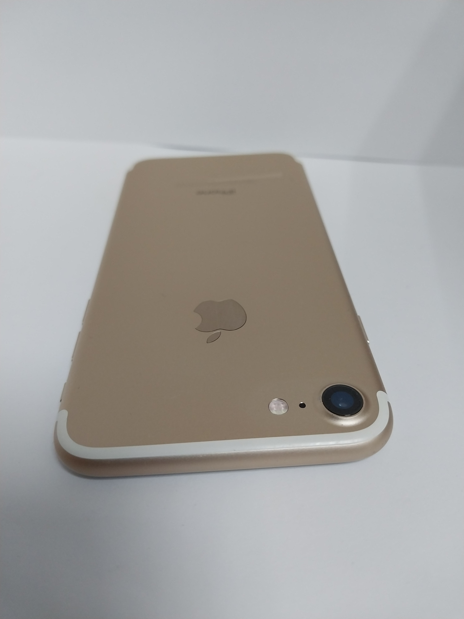 Apple iPhone 7 32Gb Gold 5