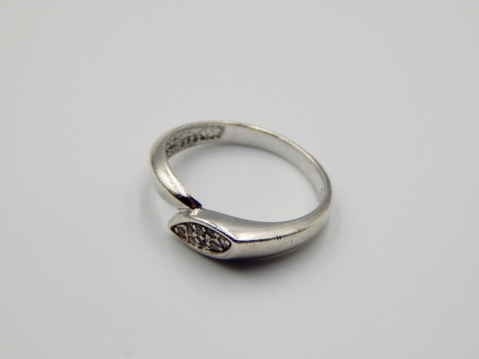 Серебряное кольцо с цирконием (33777040) 1