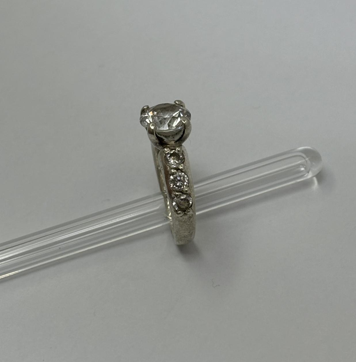 Серебряное кольцо с цирконием (33960725) 2