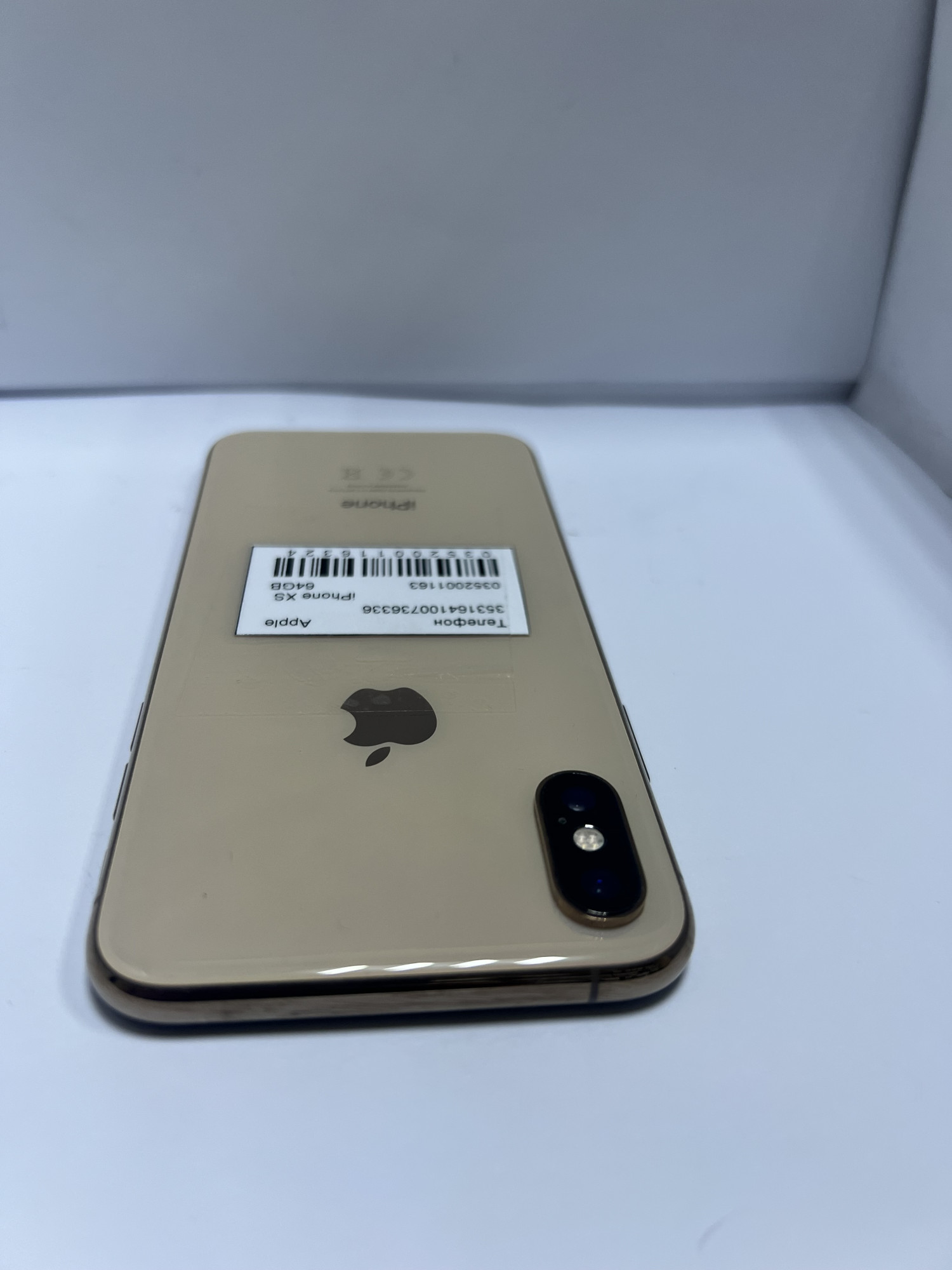 Apple iPhone XS 64Gb Gold (MT9G2) 1