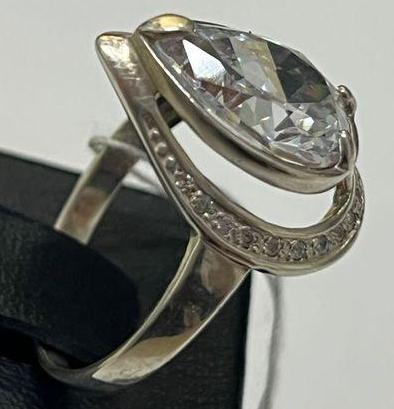 Серебряное кольцо с цирконием (30525662) 1