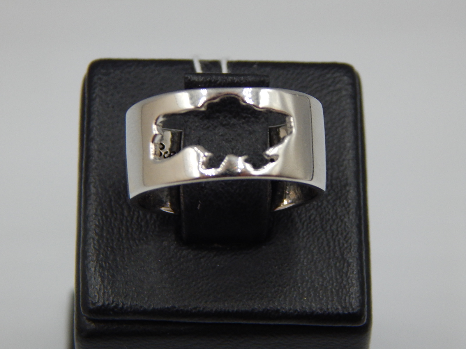 Серебряное кольцо (33462054) 1