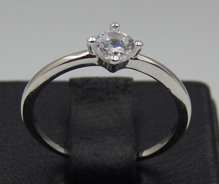 Сререюряное кольцо с цирконием (30844957) 0