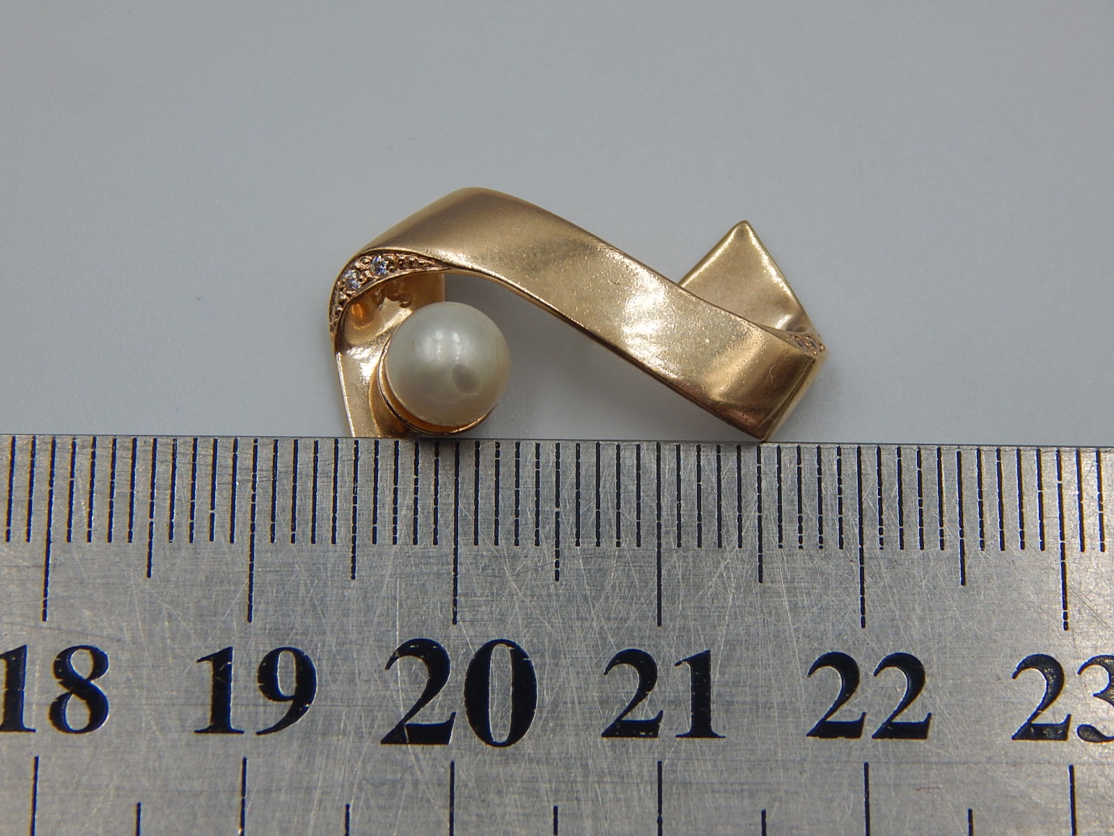 Кулон из красного золота с жемчугом и цирконием (33613024) 3