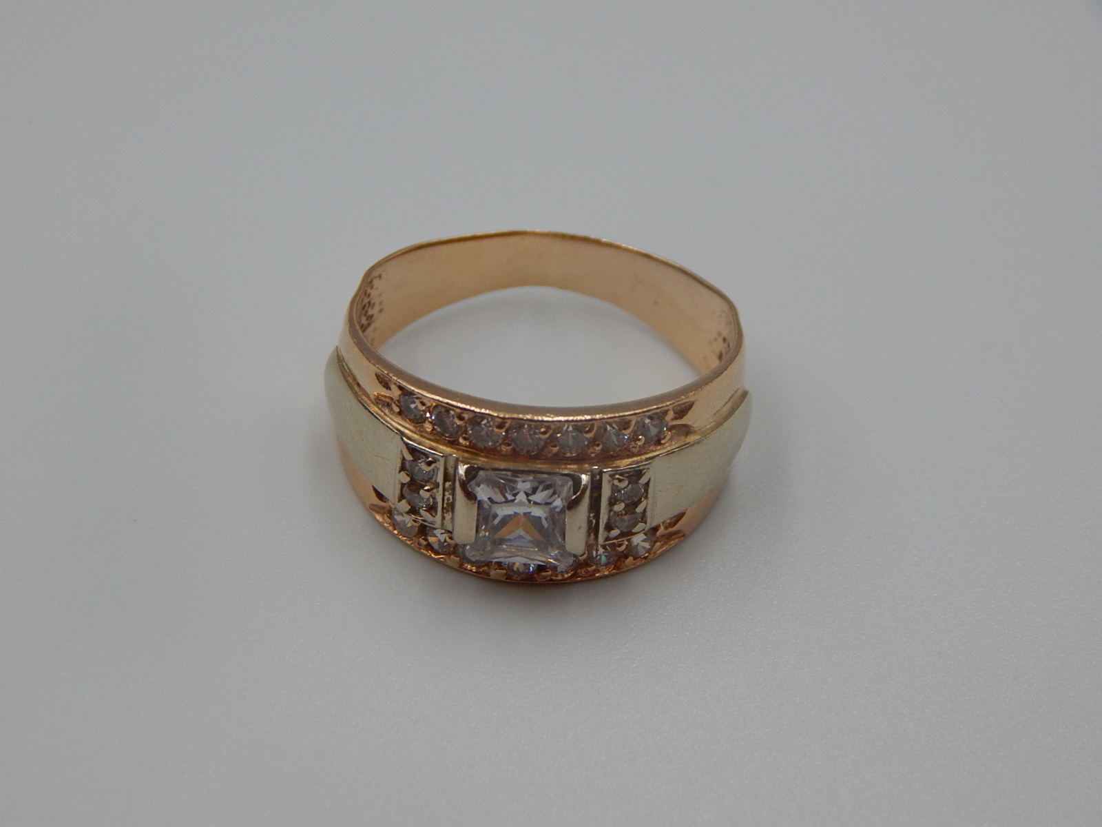 Кольцо из красного и белого золота с цирконием (31593725) 4
