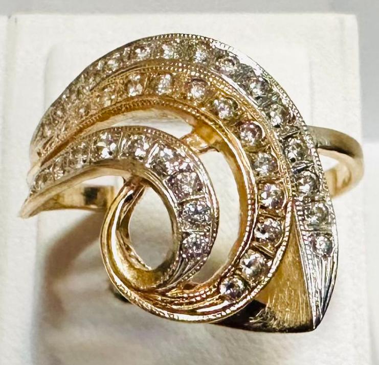 Кольцо из красного и белого золота с цирконием (33196996) 0