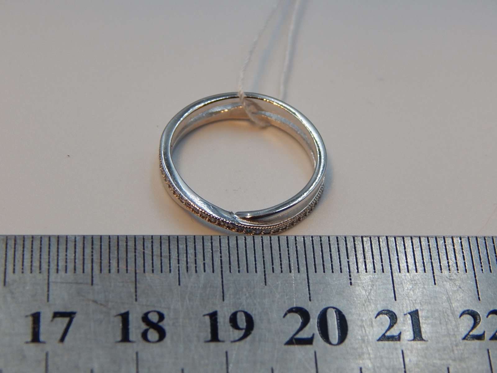 Серебряное кольцо с цирконием (30537349) 2