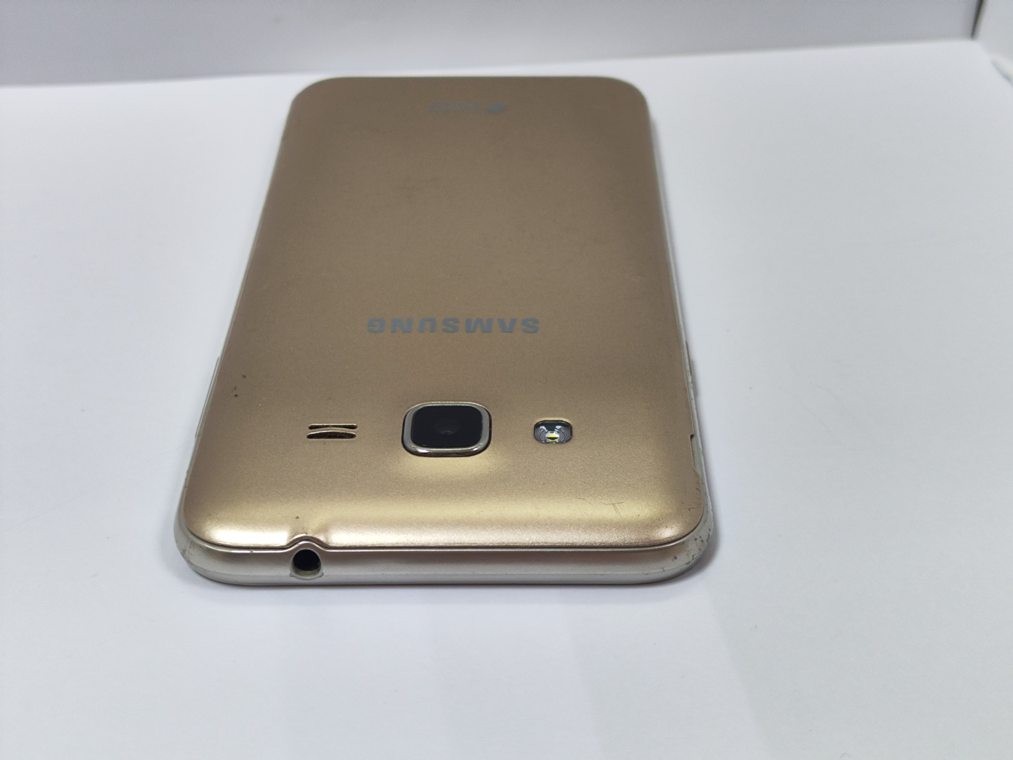 Samsung Galaxy J3 2016 Gold (SM-J320HZDD) 1/8Gb 7