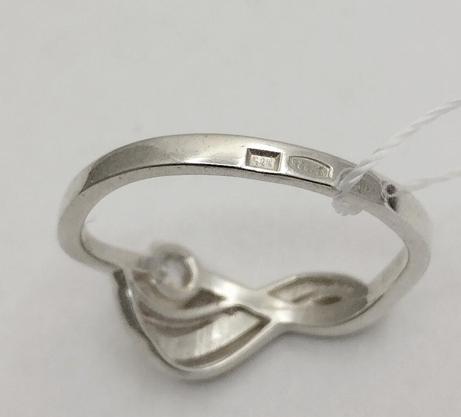 Серебряное кольцо с золотой вставкой и цирконием (33735464) 1