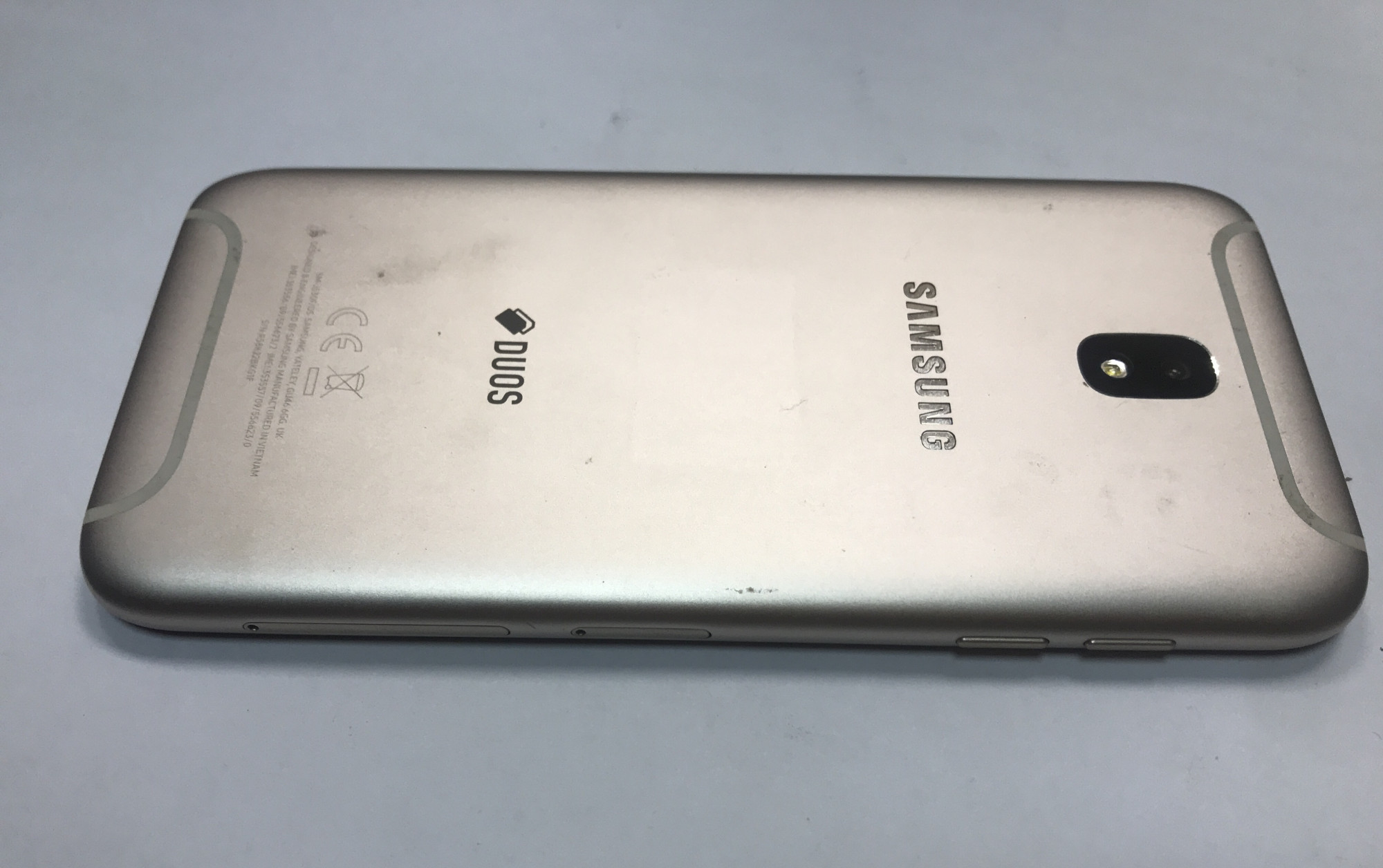 Samsung Galaxy J5 2017 2/16Gb (SM-J530F)  4