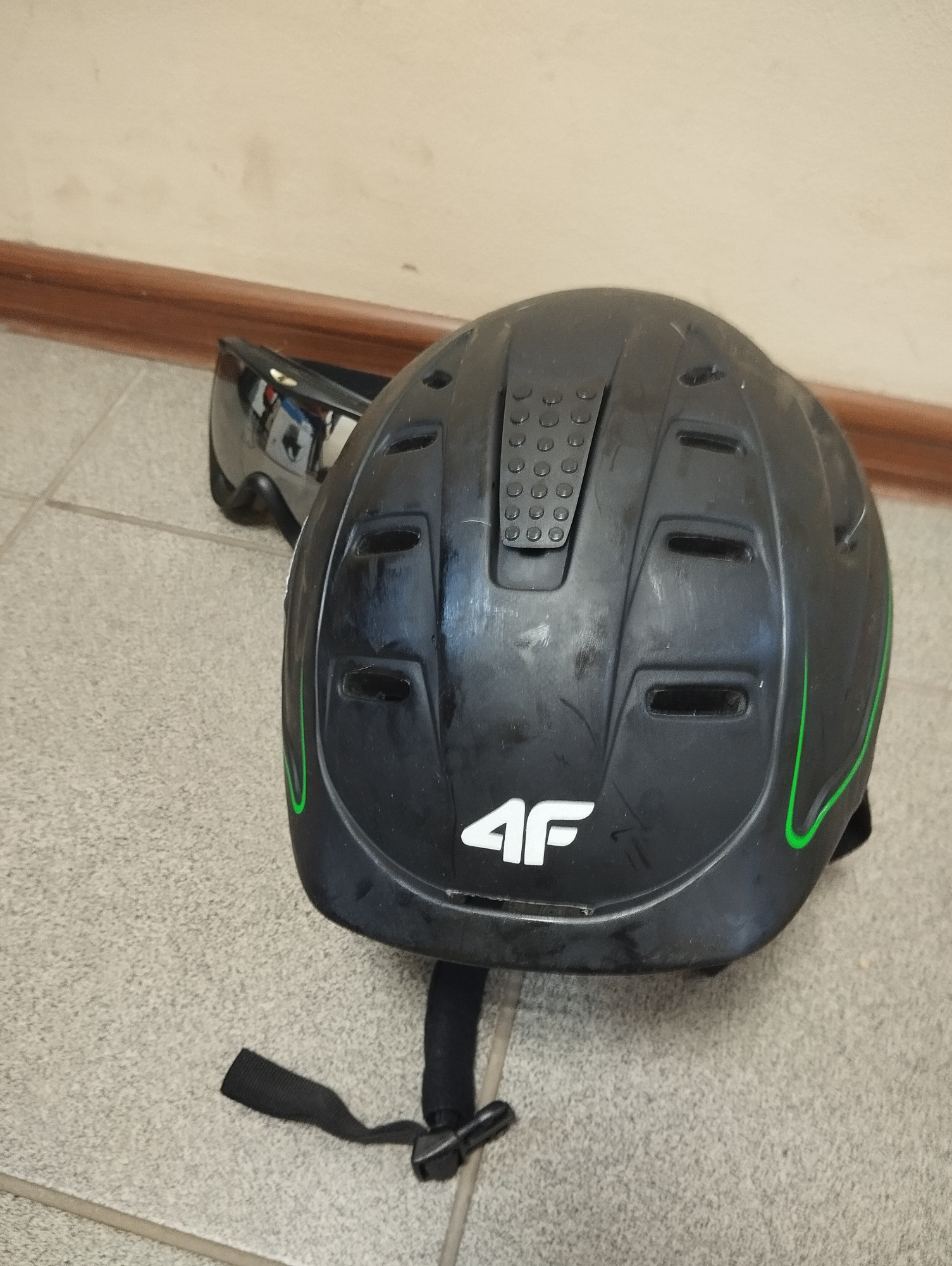 Универсальный горнолыжный шлем 4F C4Z15-KSU001-f60 1