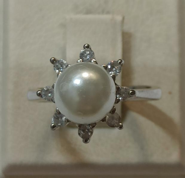 Срібна каблучка з цирконієм і перлами (33931432) 0